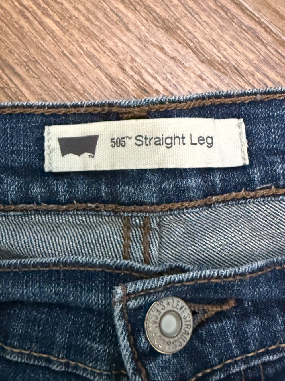 Levi's 505 Straight Leg Mid-Rise Jeans - Picture 6 of 10